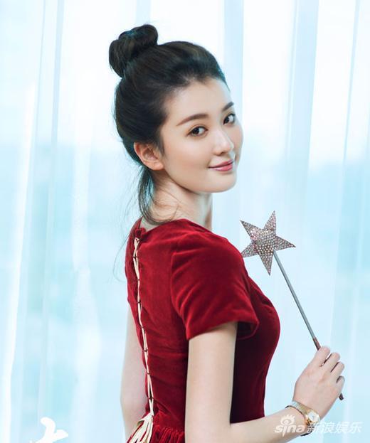 乔欣的照片,清新脱俗，演绎时尚风采